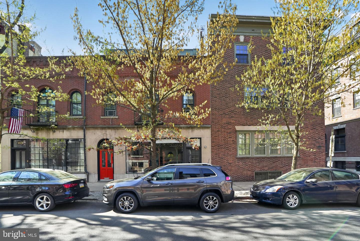 2116 Locust St #1 — photo