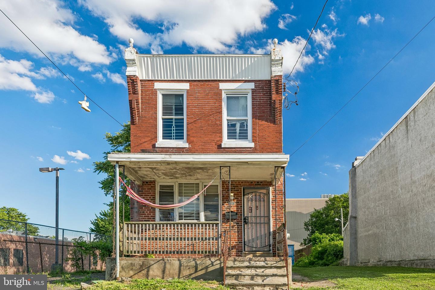2110 W Chew Ave — photo