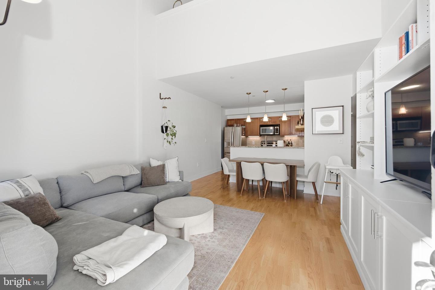 1 Academy Cir #313 — photo