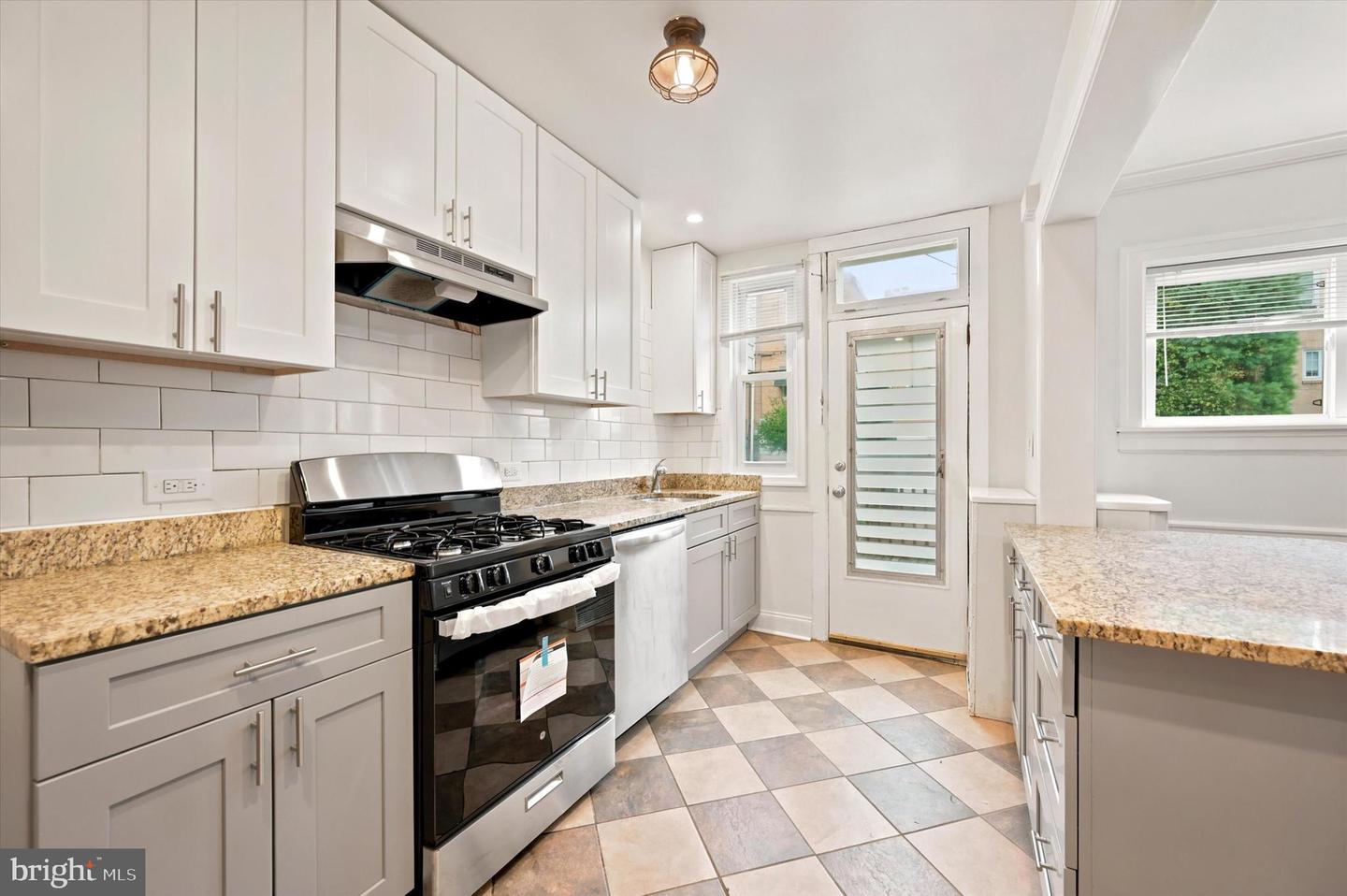 6497 Morris Park Road, Philadelphia, PA 19151 — photo 2