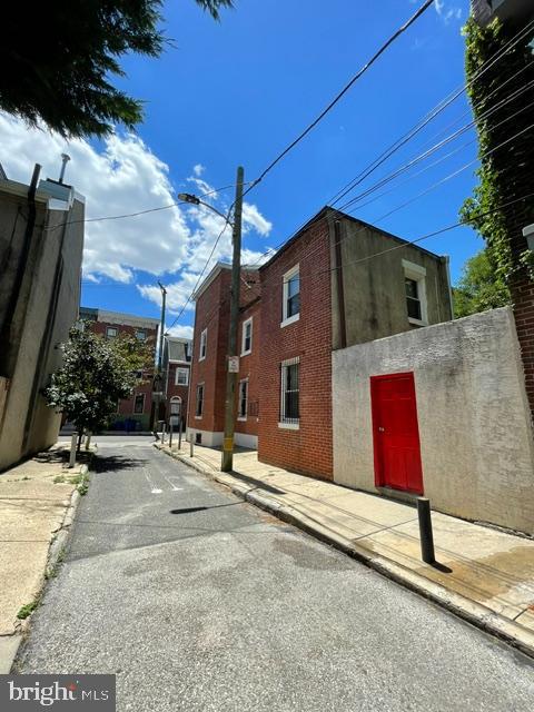 433 W George St — photo