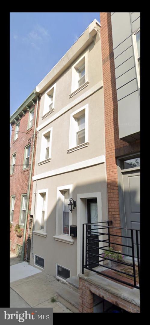 2321 Mercer St — photo