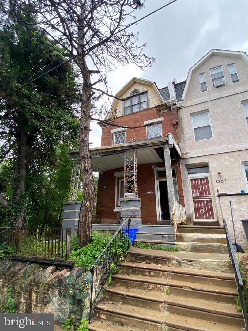 5329 Wakefield St — photo
