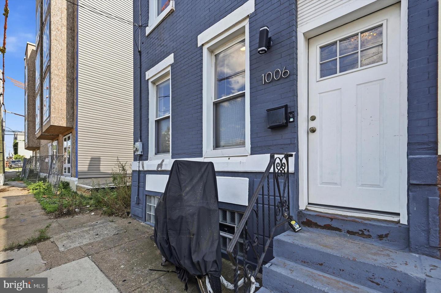 1006 W Dakota St — photo
