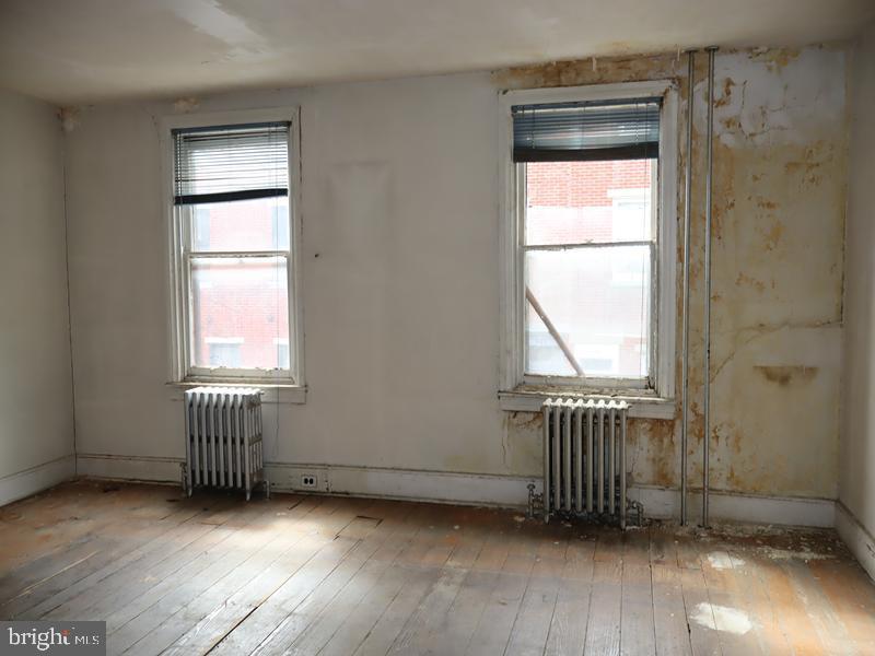 969 N Randolph St — photo