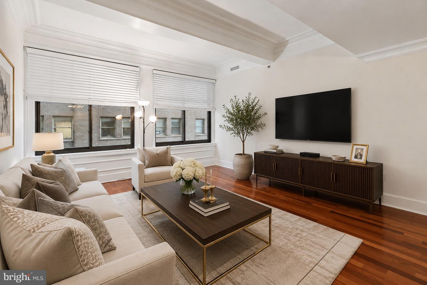 1500 Chestnut St #7D — photo