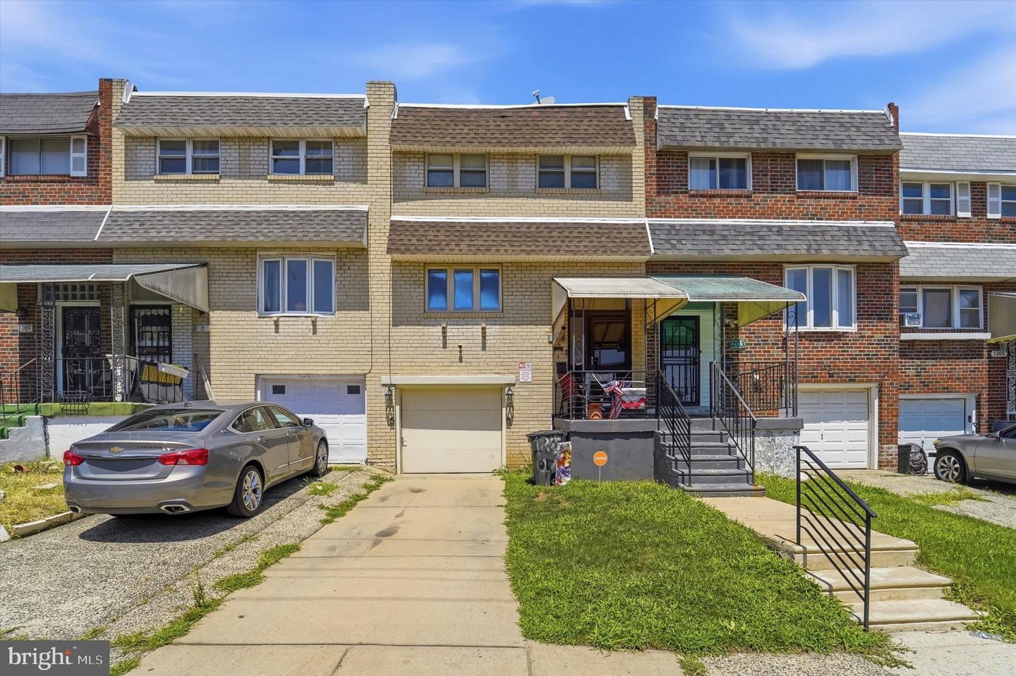 1205 W Master St — photo