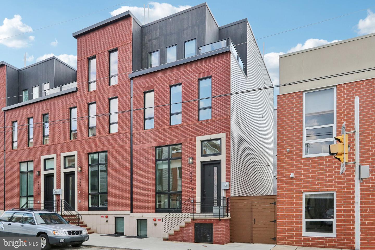 953 N Marshall St — photo