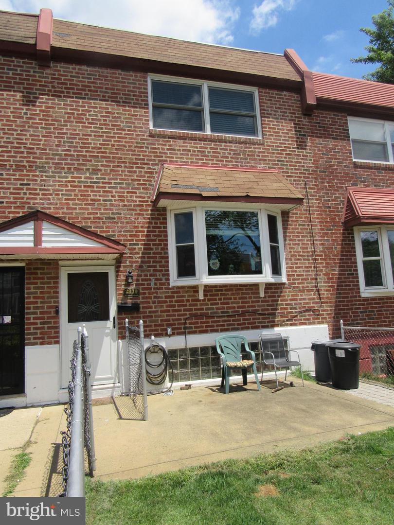 2839 Maxwell St — photo
