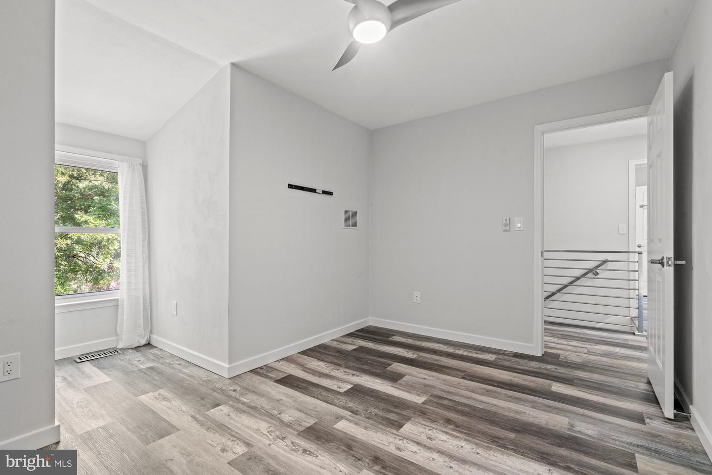 1622 E Johnson St — photo