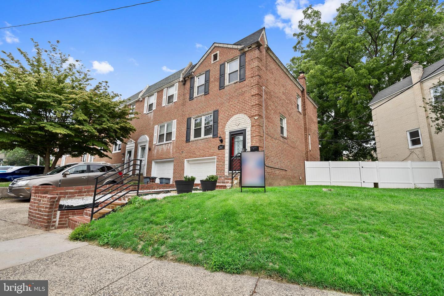 2867 Angus Road, Philadelphia, PA 19114 — photo 2