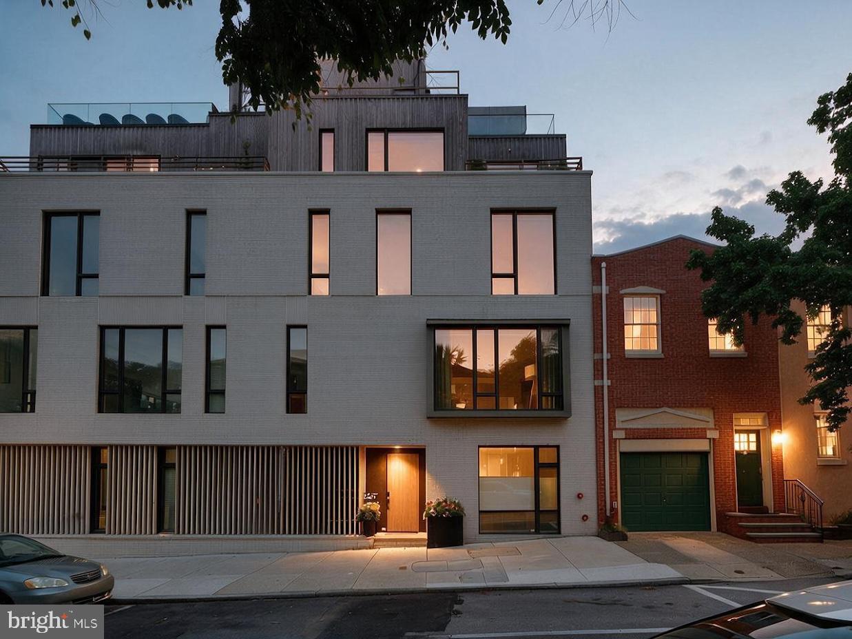 2531 Pine St — photo