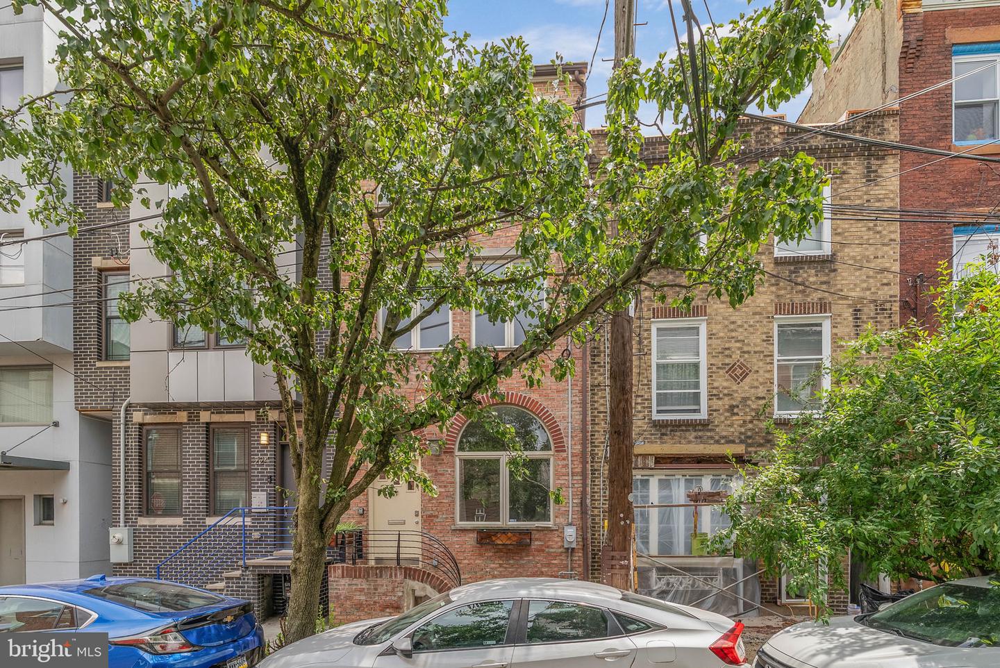 226 W Wildey St — photo