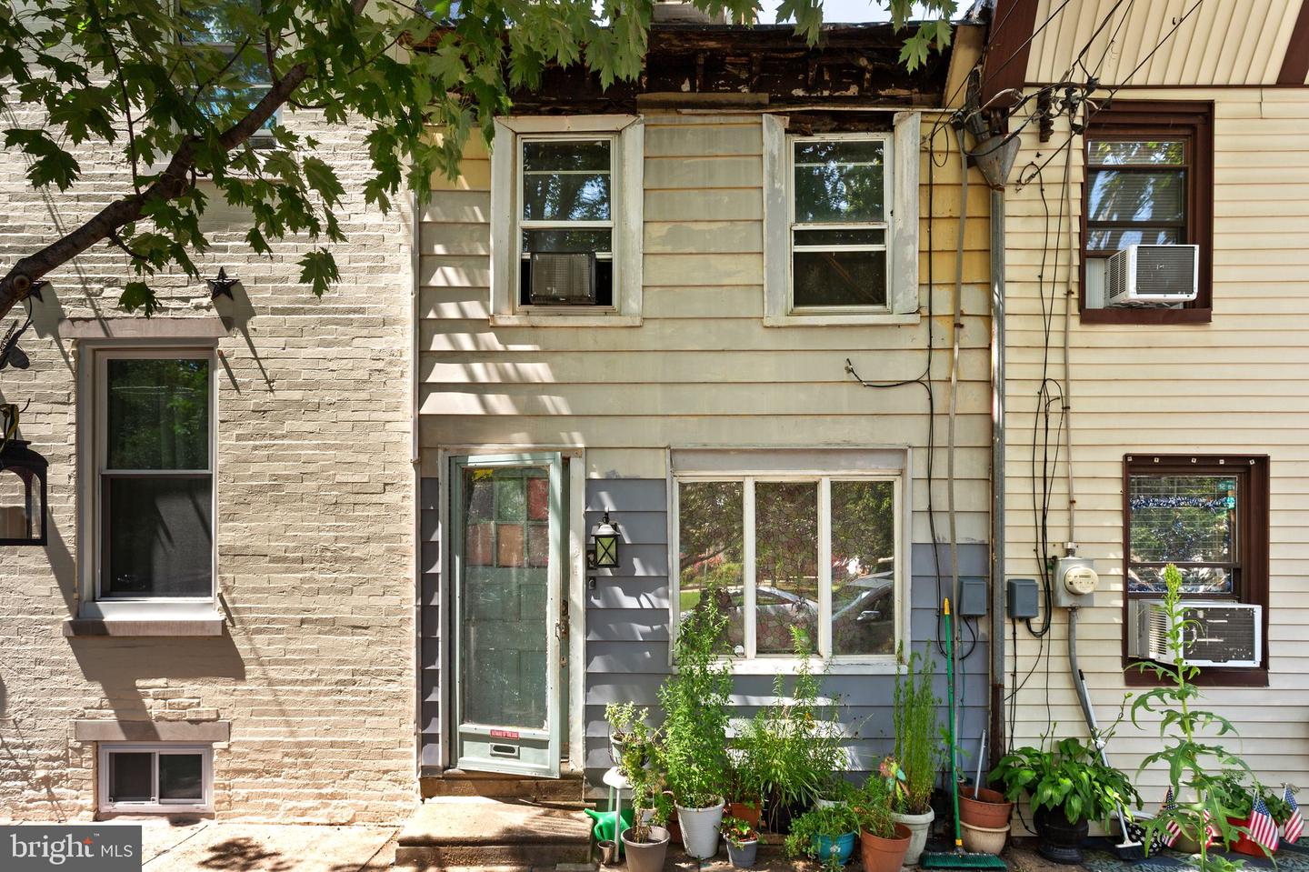 2234 Sepviva St — photo