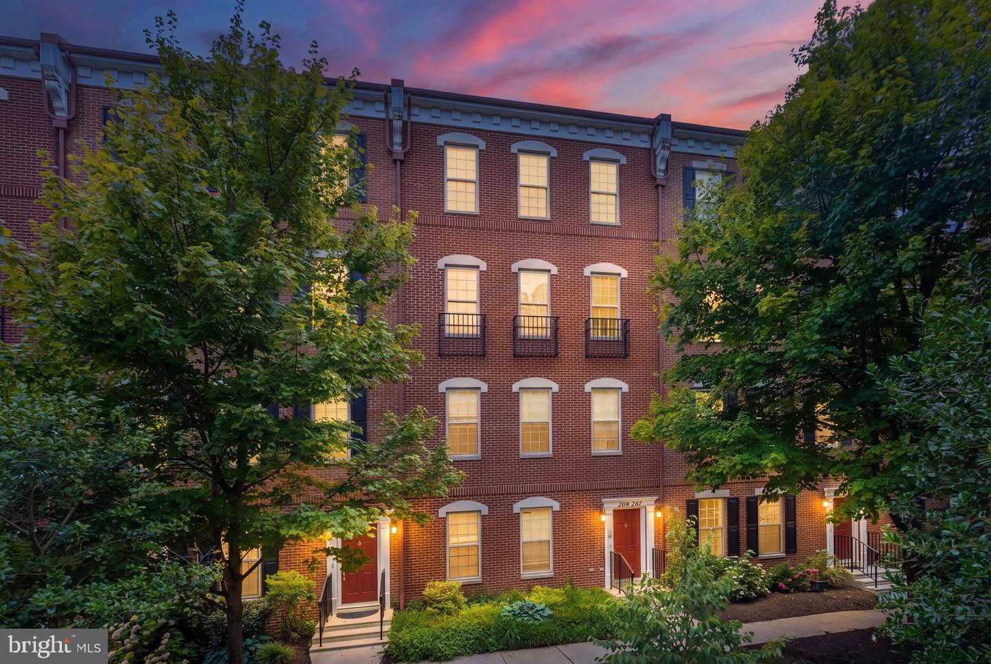 207 Captains Way — photo