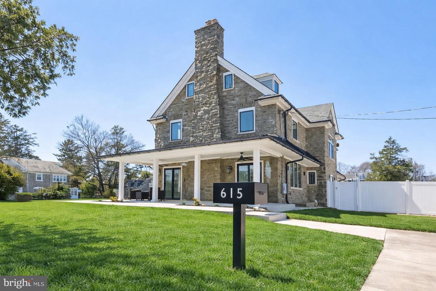 615 E Mt. Pleasant — photo