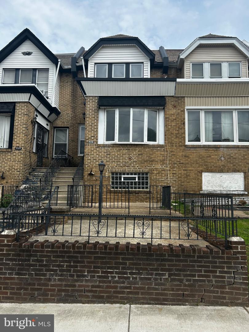 5415 W Montgomery Ave — photo
