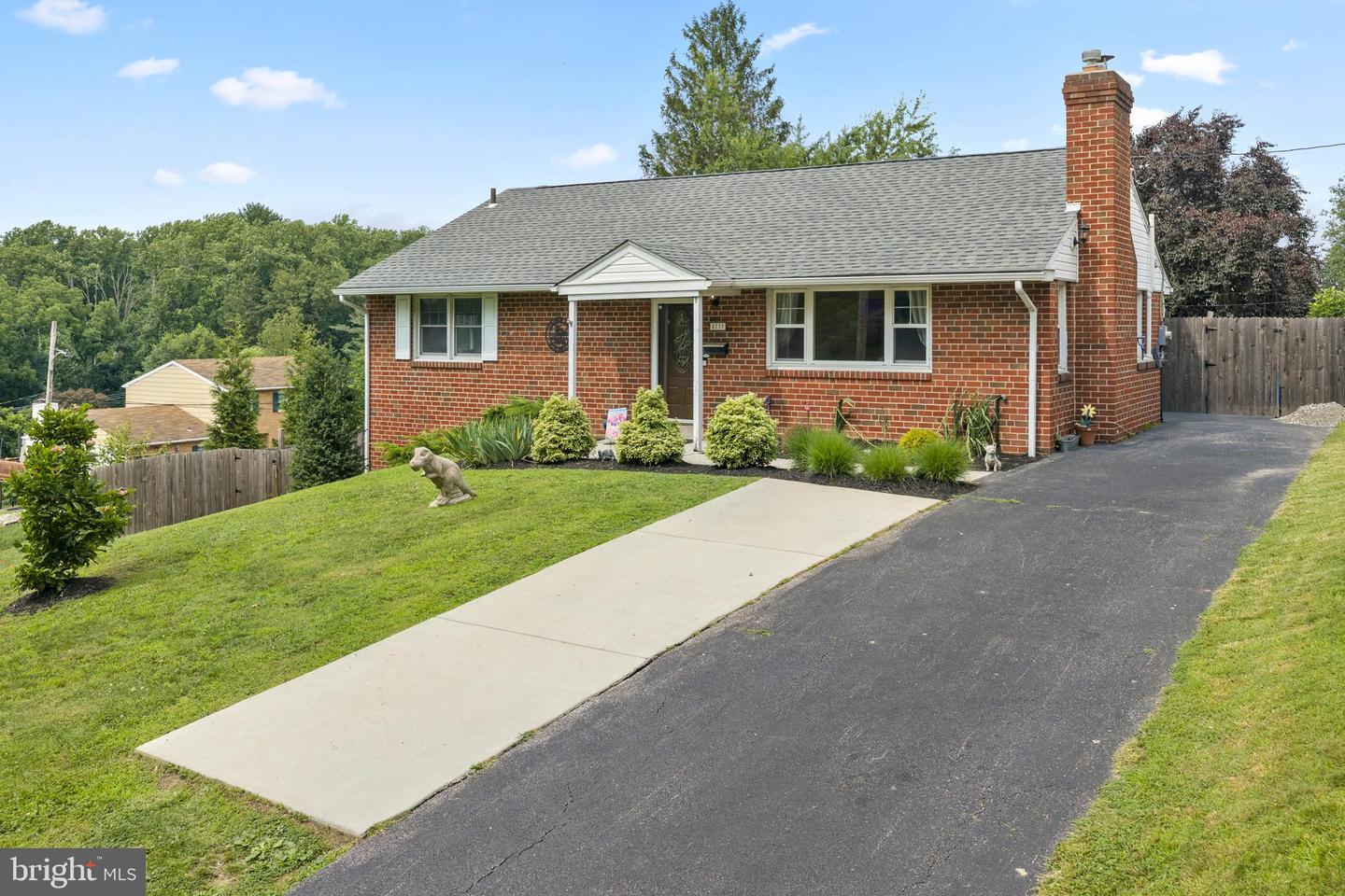 8733 Old Line Road, Philadelphia, PA 19128 — photo 2