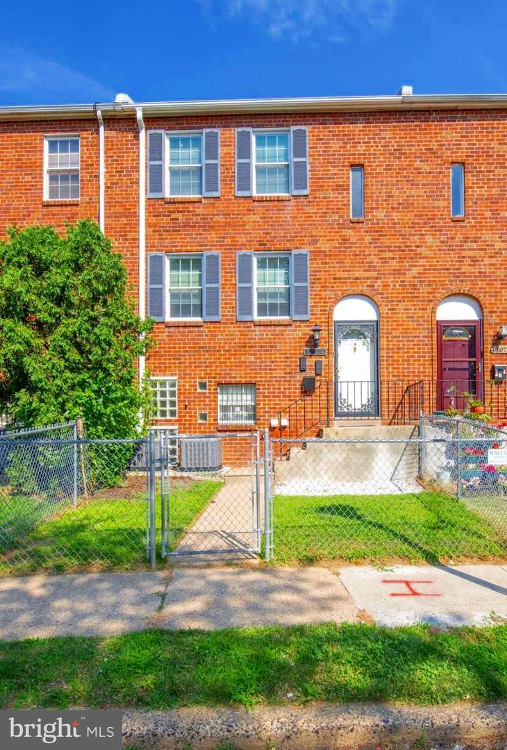 12074 Abby Road, Philadelphia, PA 19154
