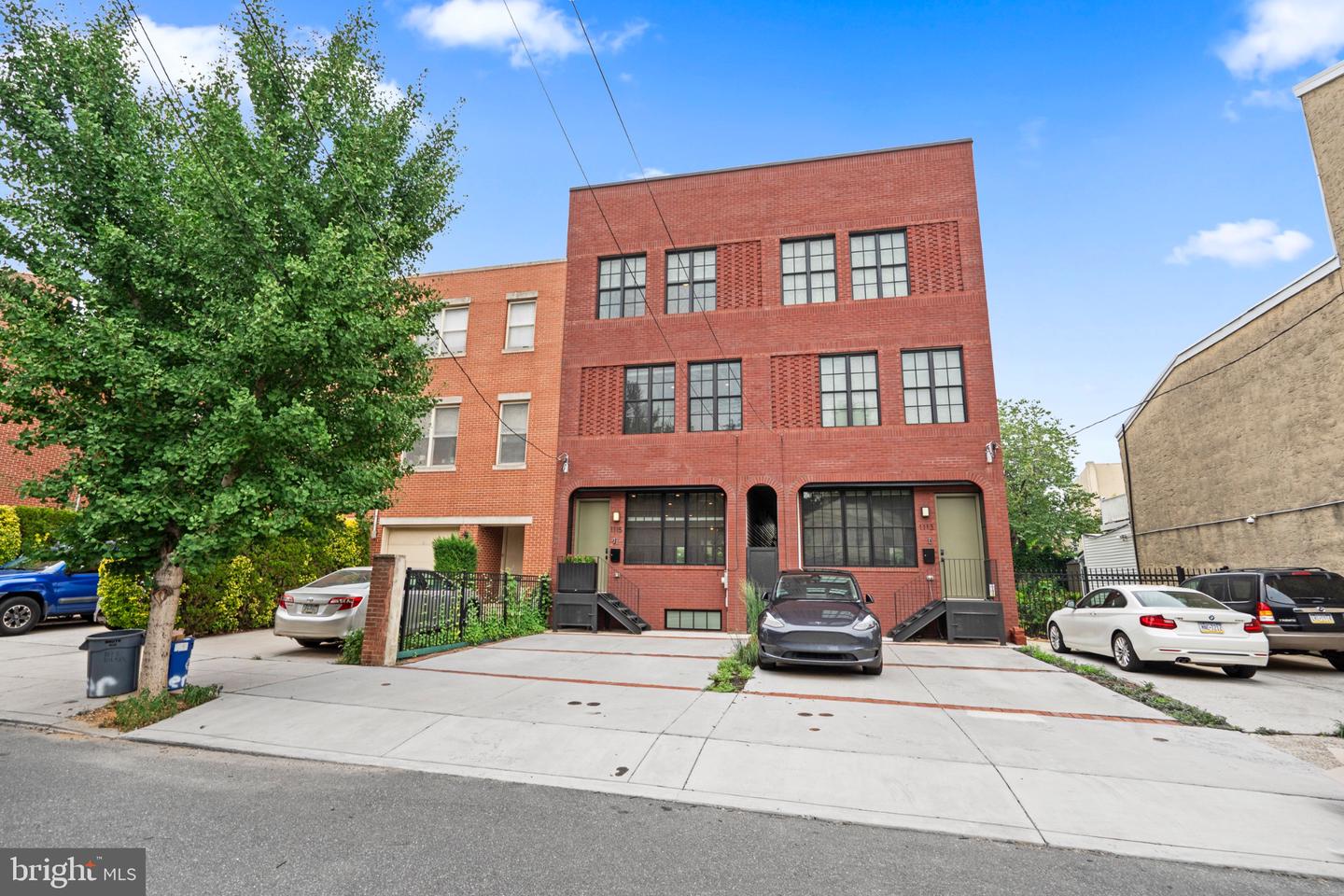 1115 E Palmer St — photo