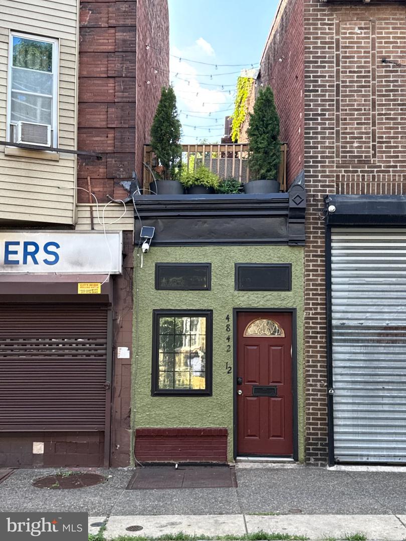 4842 Frankford Ave — photo