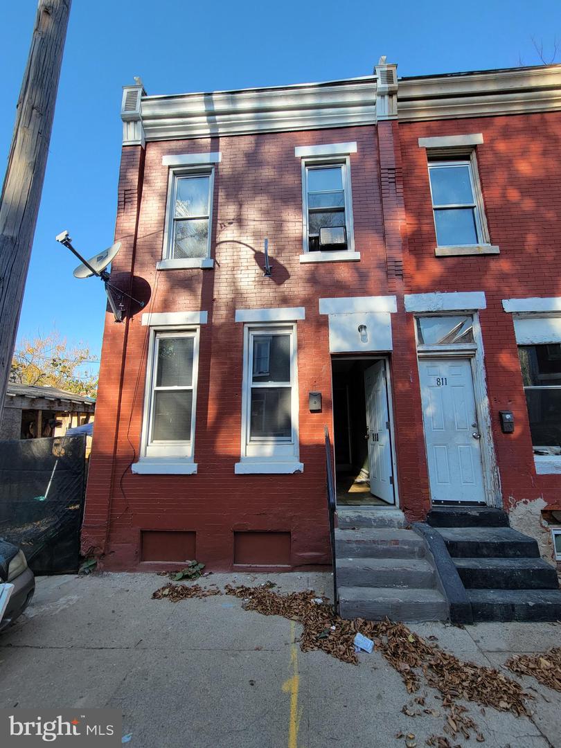 813 W Birch St — photo