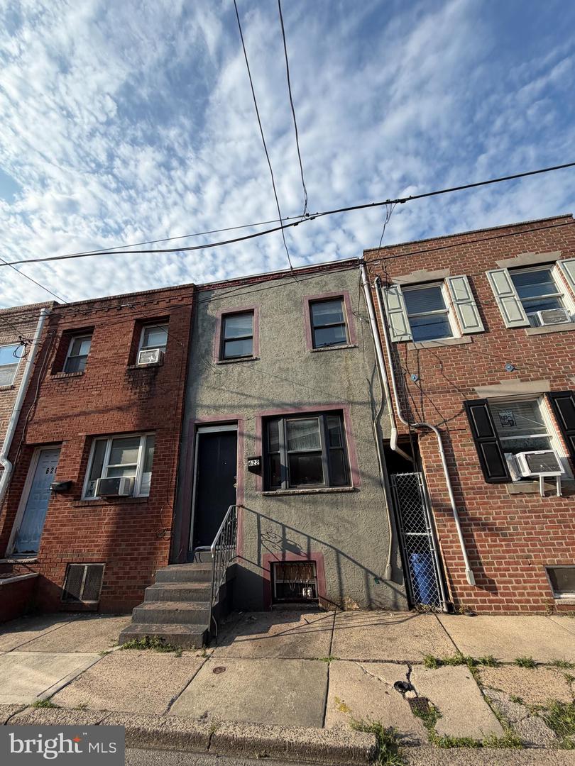 622 Sears St — photo