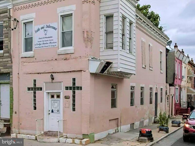 1729 W Huntingdon St — photo