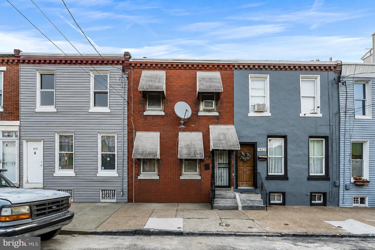 1821 E Sergeant St — photo