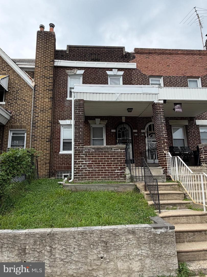 5355 W Oxford St — photo