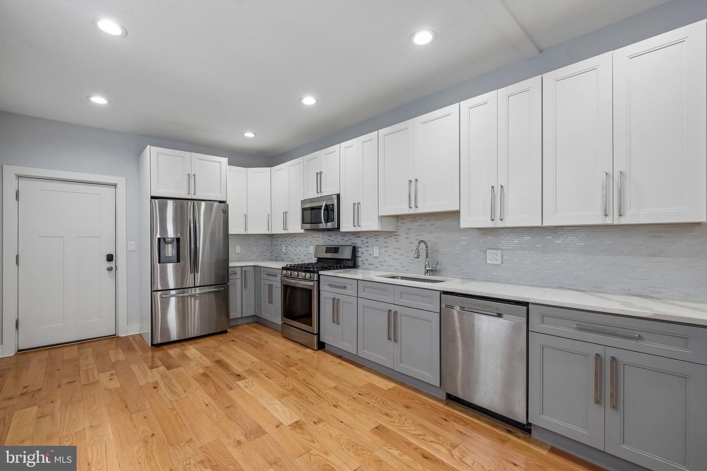 2341 E Ann St — photo