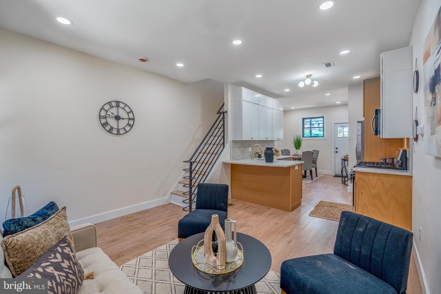1405 N Corlies St — photo