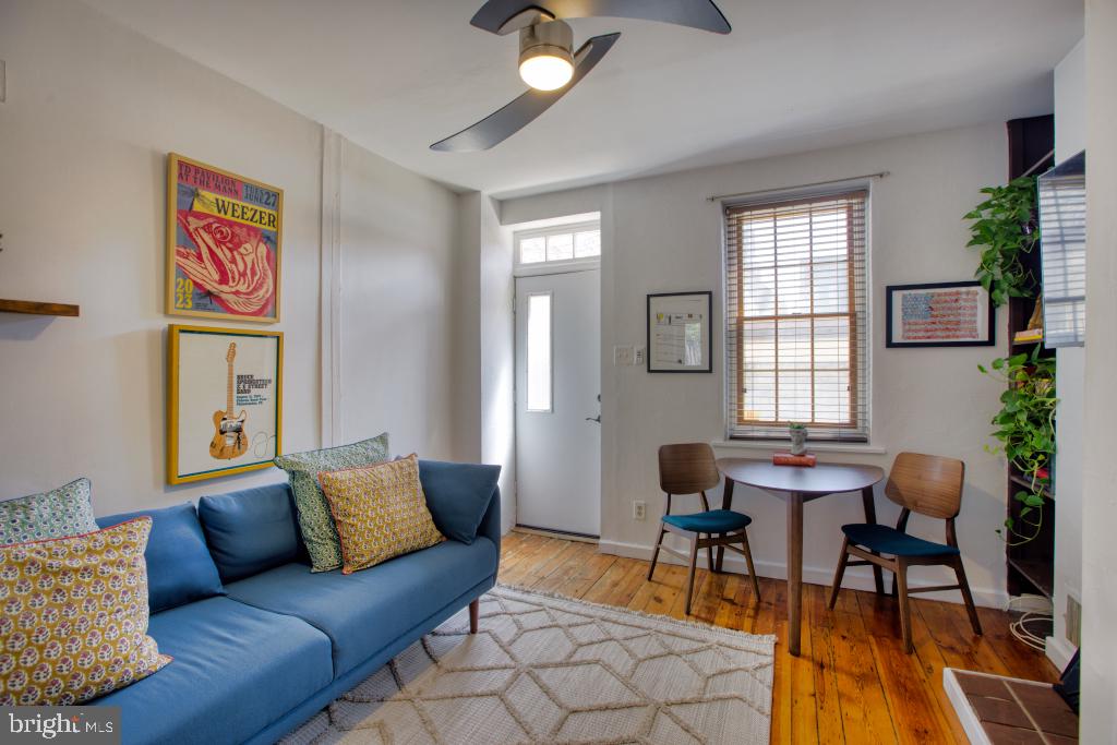 357 Reno Street, Philadelphia, PA 19123 — photo 2