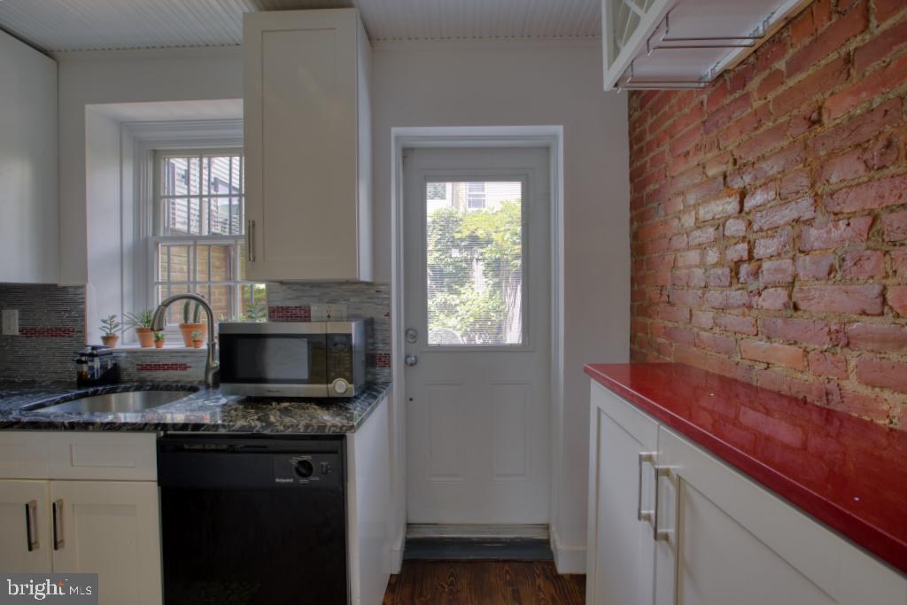 357 Reno Street, Philadelphia, PA 19123 — photo 3