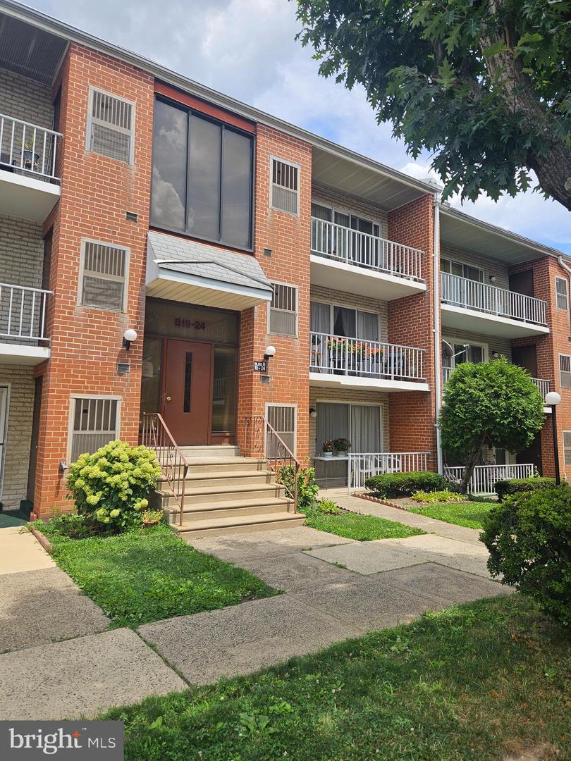 809 Red Lion Road #B24, Philadelphia, PA 19115