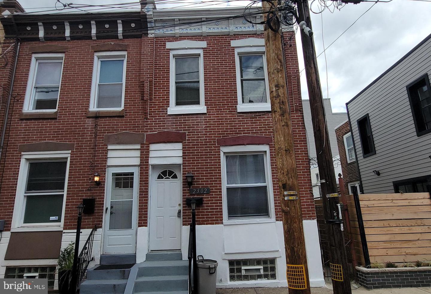 2302 E Albert St — photo
