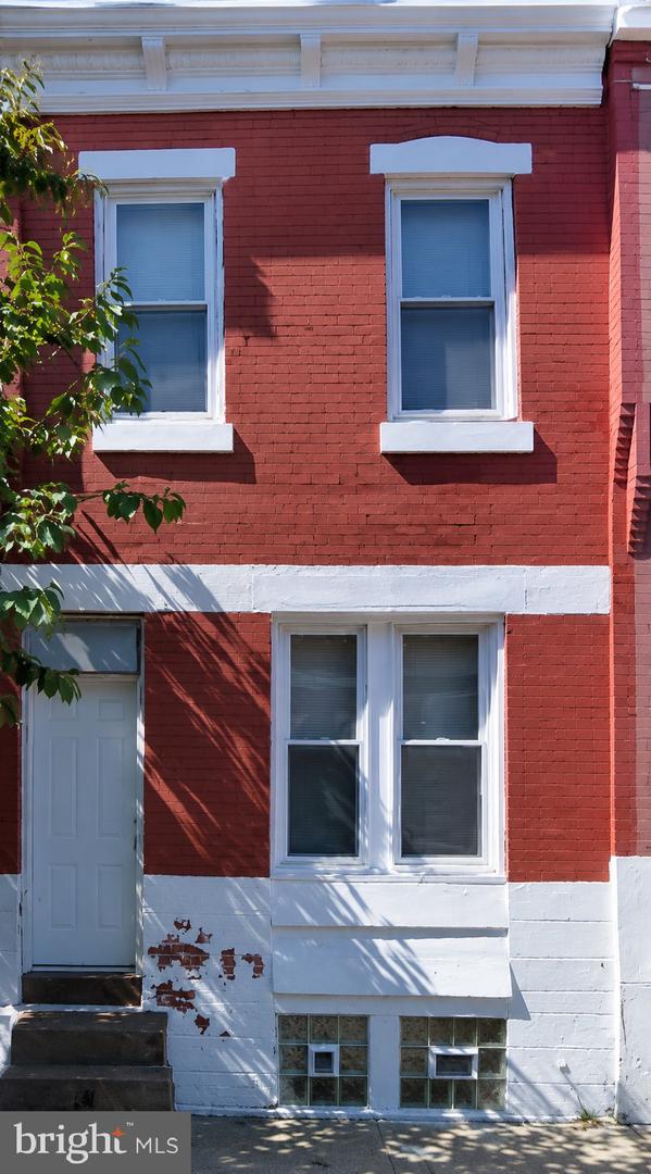 2410 N Garnet St — photo