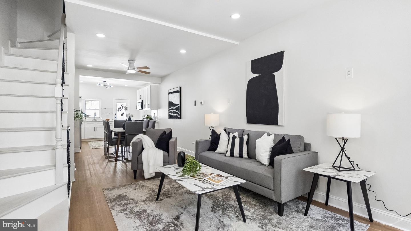 2226 Sepviva St — photo