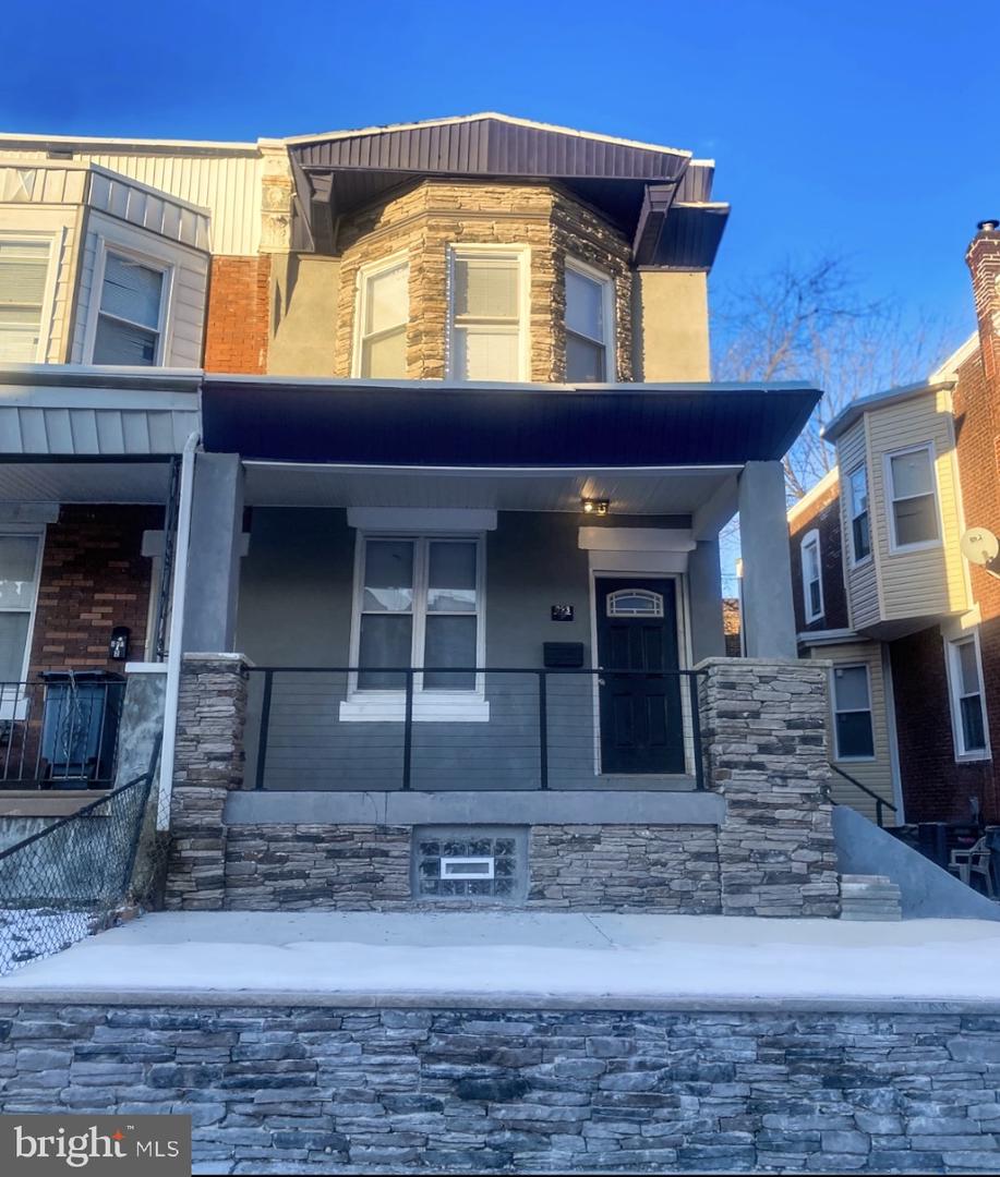 923 Lindley Ave — photo