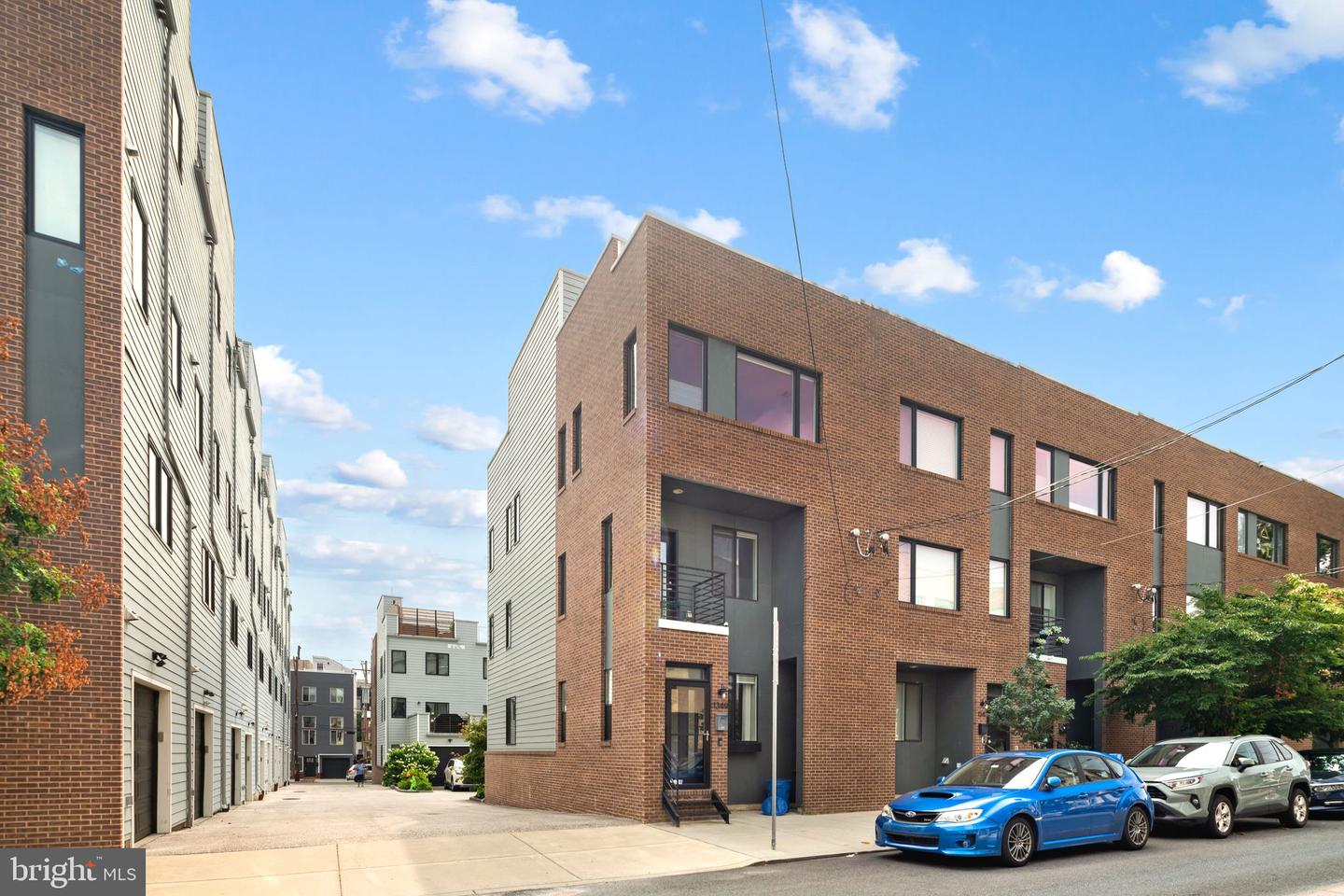 1349 N Hancock St — photo
