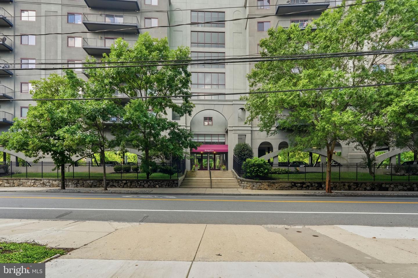 3750-78 Main St #302 — photo