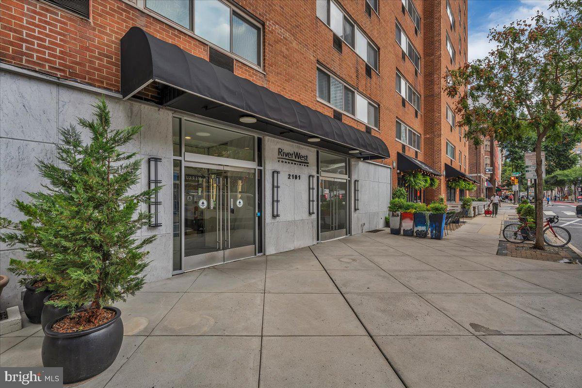 2101-17 Chestnut St #213 — photo