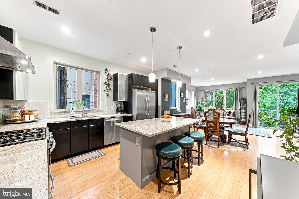 1217-19 Mount Vernon St #3 — photo