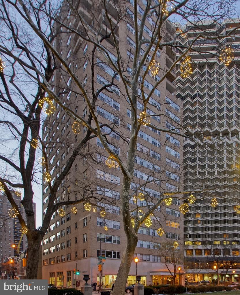 220 W Rittenhouse Sq #16C — photo