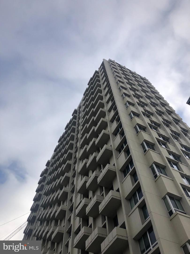 604-36 S Washington Sq #405 — photo