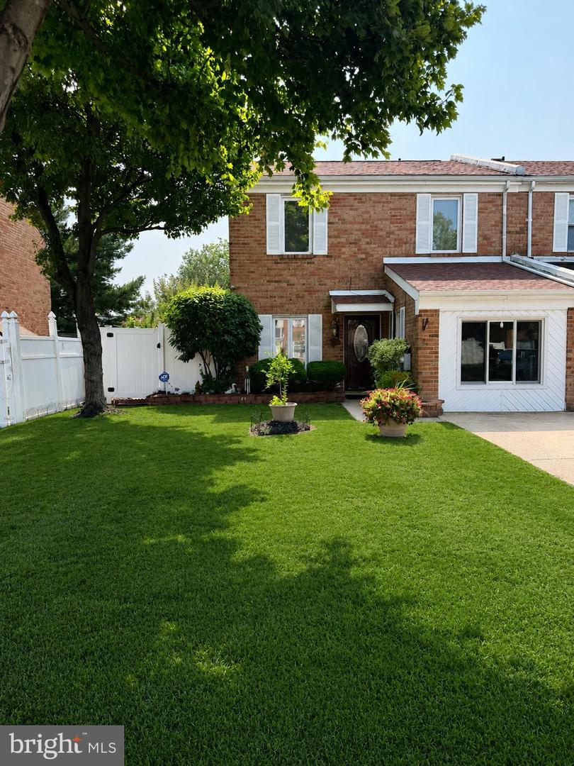 8412 Gibbs Pl — photo