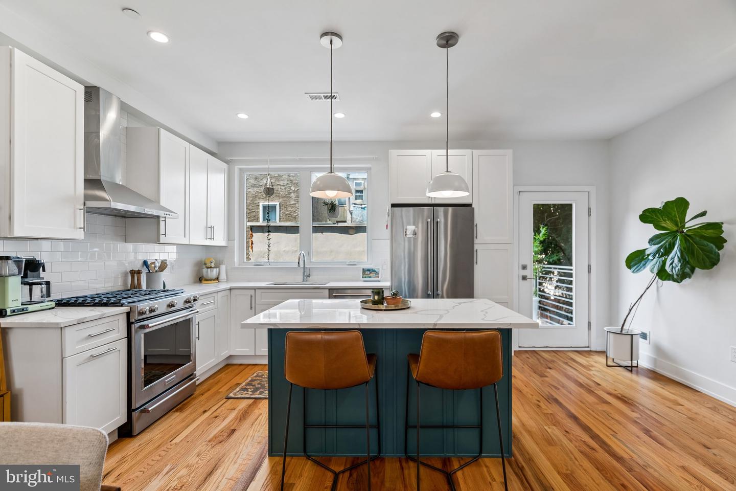 1126 E Palmer St #11 — photo