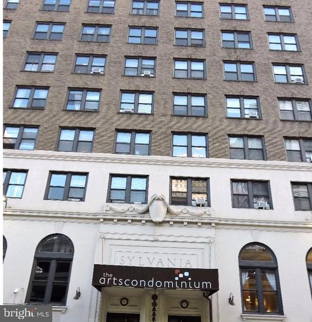 1324 Locust St #1101 — photo