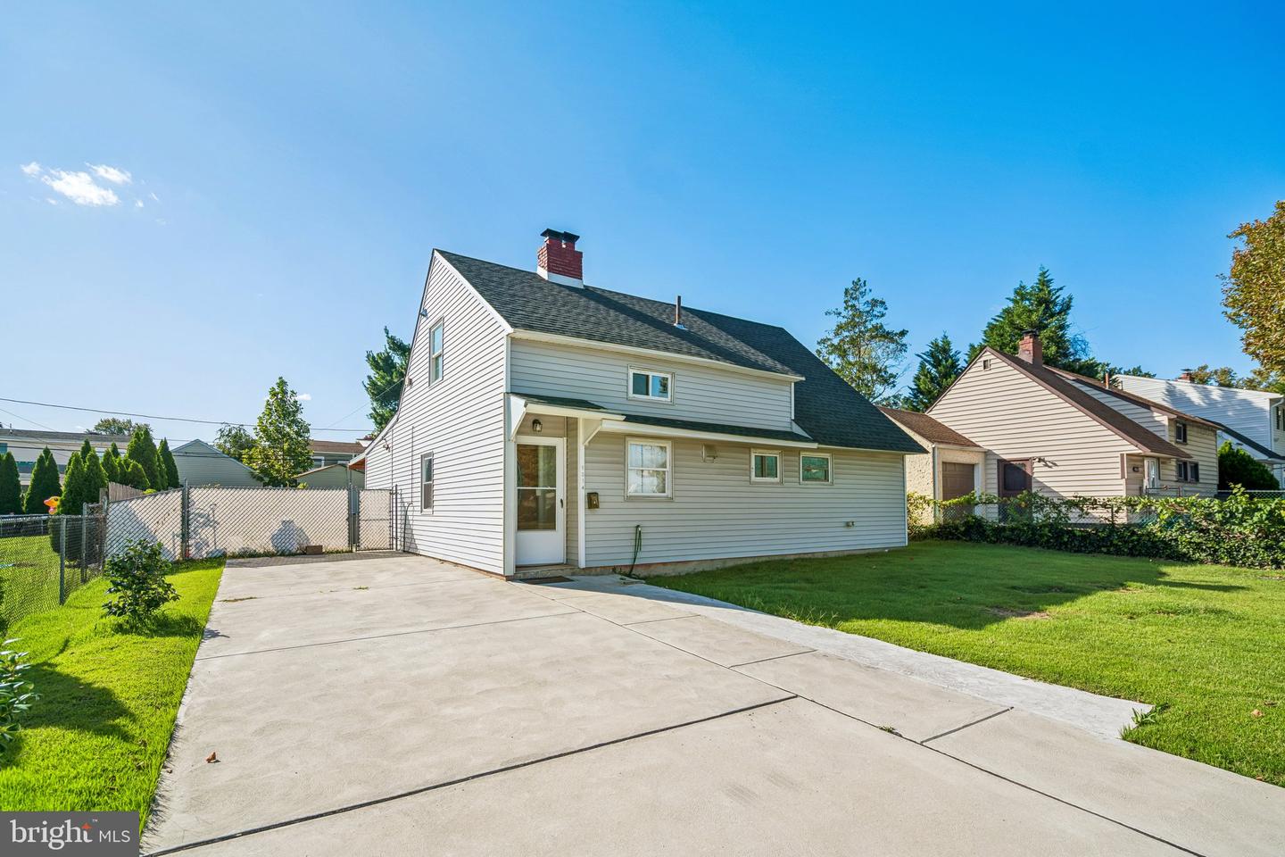 9314 Academy Rd — photo