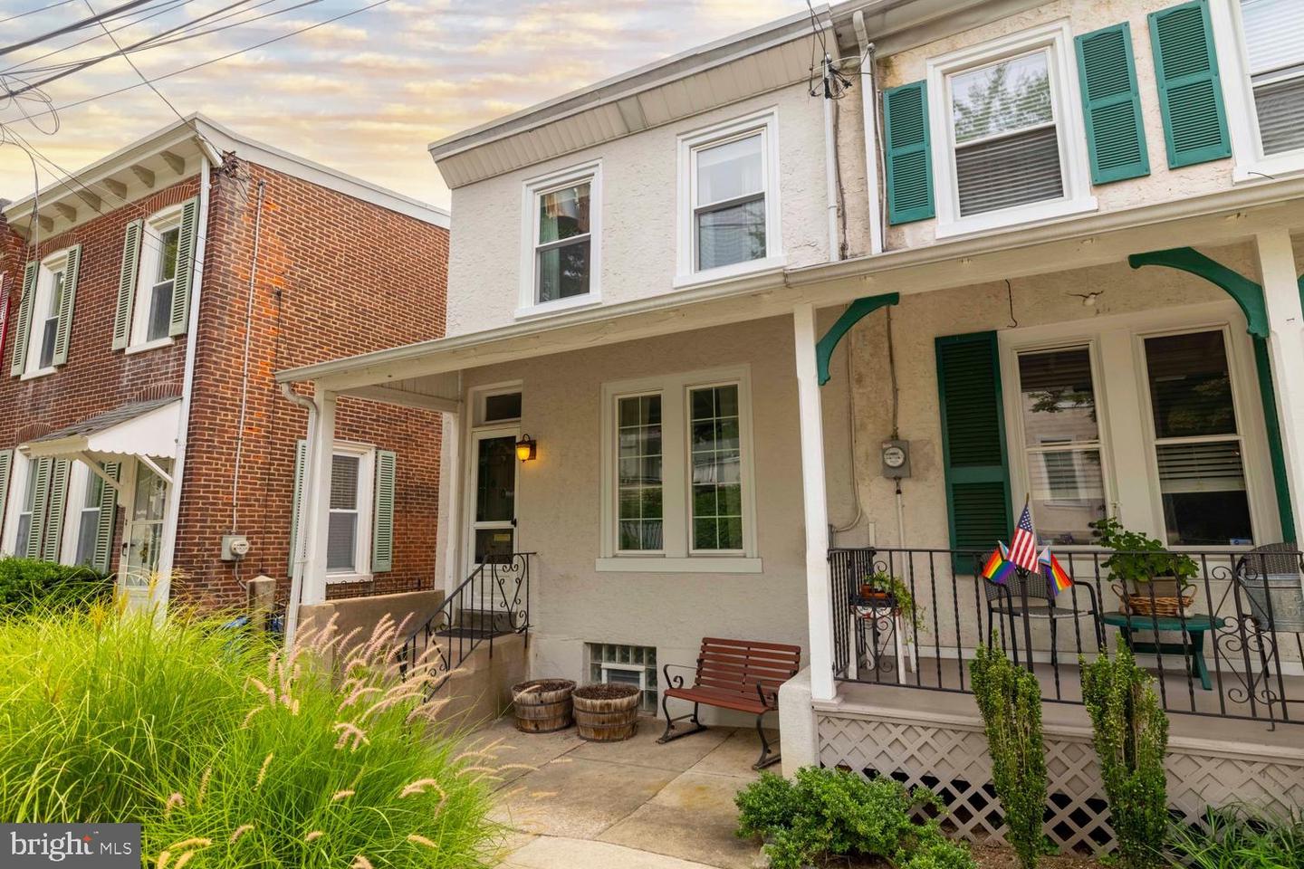 605 W Naomi St — photo